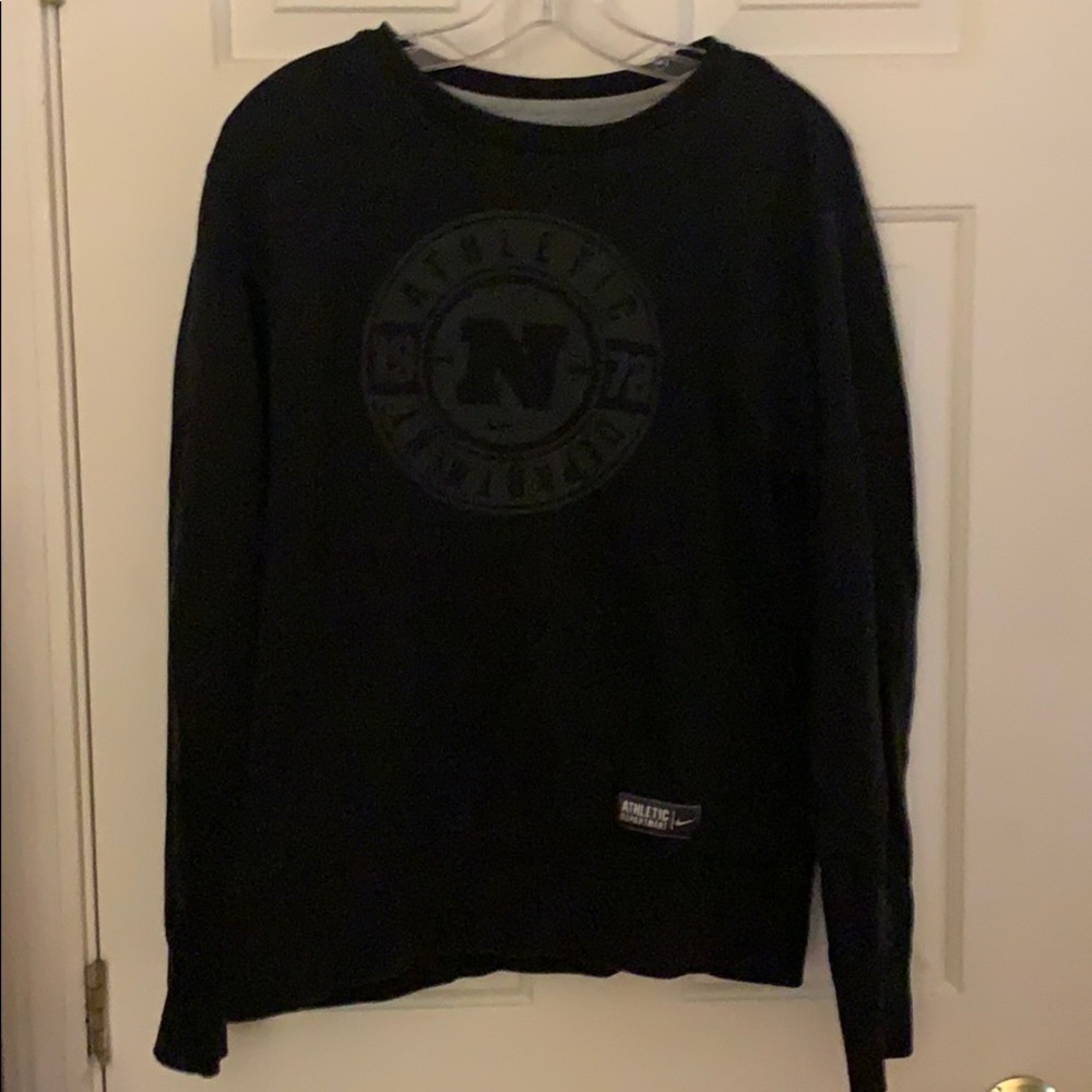 nike black sweatshirt